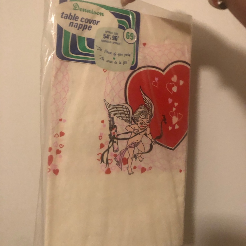NOS 70s Cupid Heart Table Cover